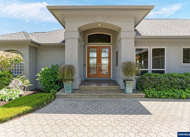 Property at 770 Hazeltine Ave SE, Salem, OR 97306, 3 beds, 2.5 baths