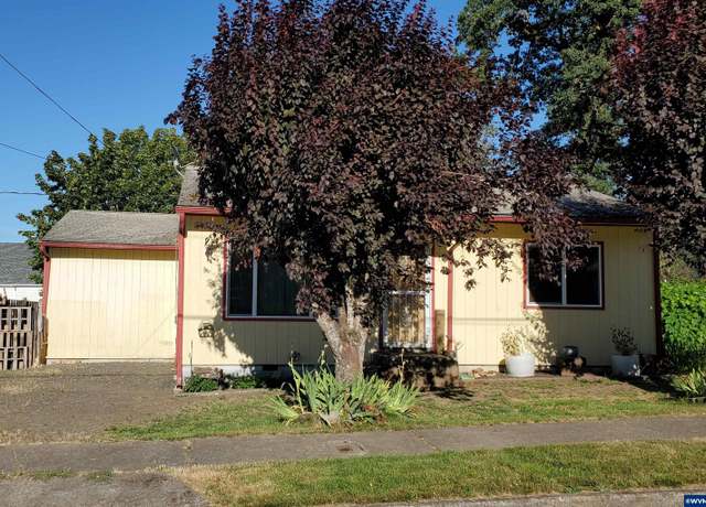Property at 585 5th Ave, Sweet Home, OR 97386, 4 beds, 1 bath