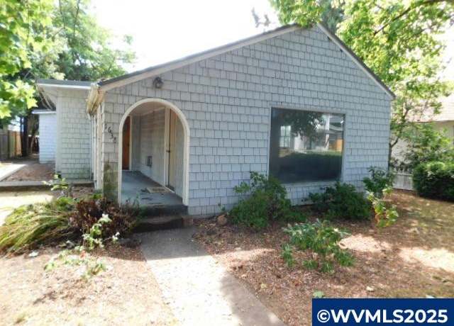 Property at 1638 Commercial St SE, Salem, OR 97302, 2 beds, 1 bath