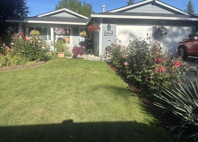 Property at 348 Willow Ave, Woodburn, OR 97071, 3 beds, 1 bath