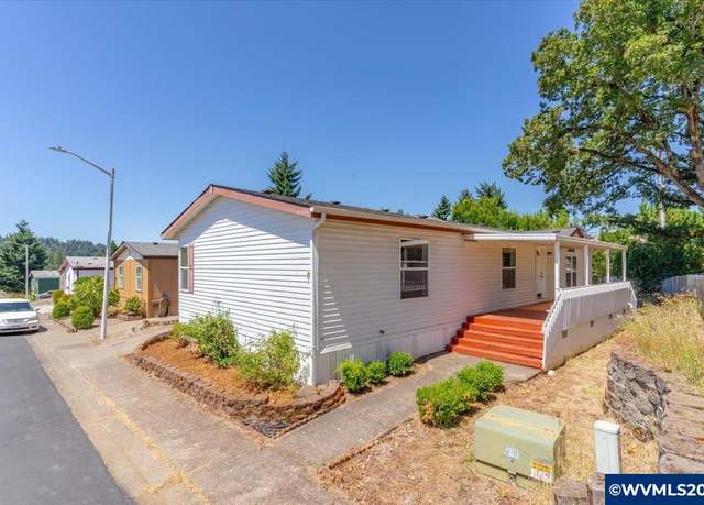 Property at 2000 SE Robbins Ln #7, Salem, OR 97306, 3 beds, 2 baths