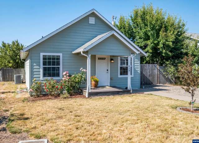 Property at 629 Commercial St, Monroe, OR 97456, 2 beds, 2 baths