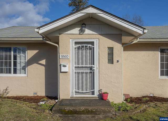 Property at 1860 Kalmia St, Sweet Home, OR 97386, 2 beds, 1 bath