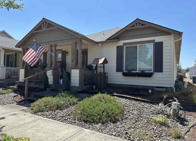 Property at 3837 Casting St SE, Albany, OR 97322, 3 beds, 2 baths