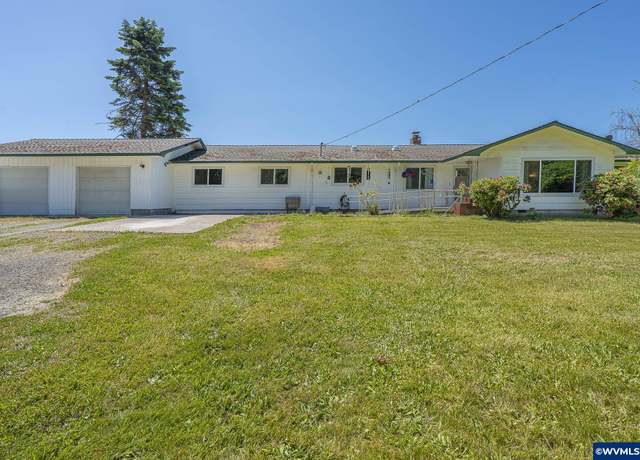 Property at 38014 River Dr, Lebanon, OR 97355, 4 beds, 1.5 baths