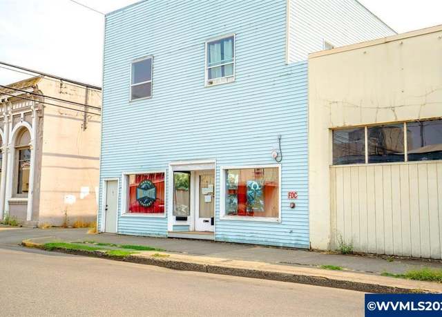 Property at 54 W Sherman St, Lebanon, OR 97355, 6 beds, 3 baths