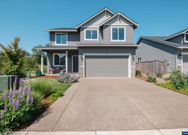 Property at 871 Maple St, Brownsville, OR 97327, 5 beds, 2.5 baths