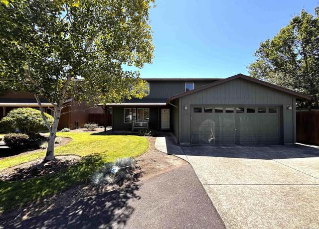 Property at 1344 Vista Ave, Salem, OR 97302, 3 beds, 2.5 baths