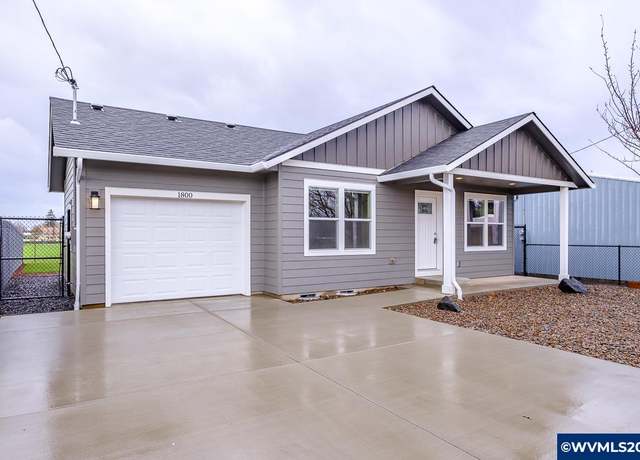 Property at 1800 S 2nd St, Lebanon, OR 97355, 3 beds, 2 baths