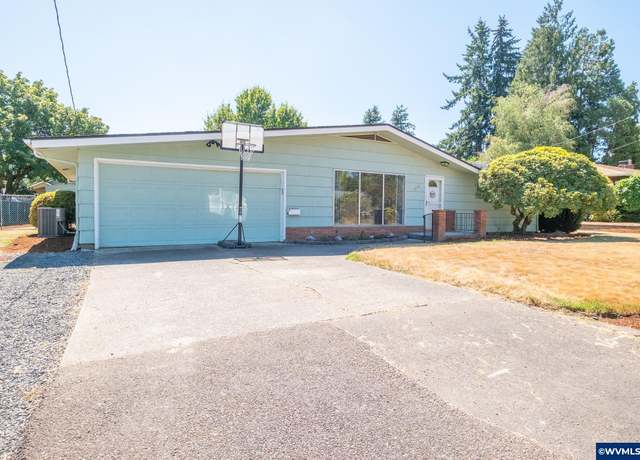 Property at 1236 Redwood St NW, Salem, OR 97304, 2 beds, 1.5 baths