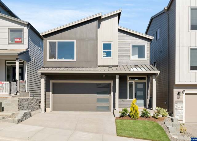 Property at 2832 NW 114th Ter, Portland, OR 97229, 4 beds, 2.5 baths