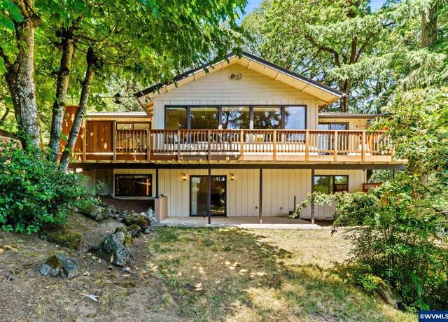Property at 5833 NW Highland Pl, Corvallis, OR 97330, 4 beds, 4 baths