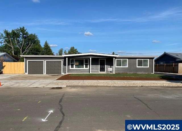 Property at 4576 46th & 4574 Ave, Salem, OR 97305, 5 beds, 3 baths