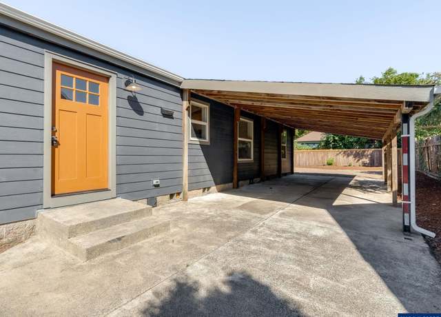 Property at 376 23rd St NE, Salem, OR 97301, 3 beds, 2 baths