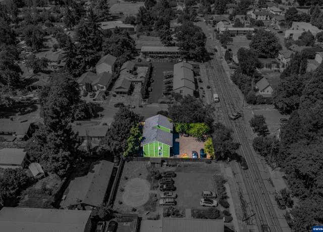 Property at 297 Main St W, Monmouth, OR 97361, 8 beds, 4 baths