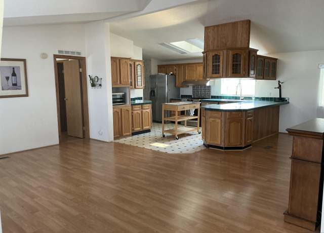 Property at 5422 Portland Rd NE #35, Salem, OR 97305, 3 beds, 2 baths