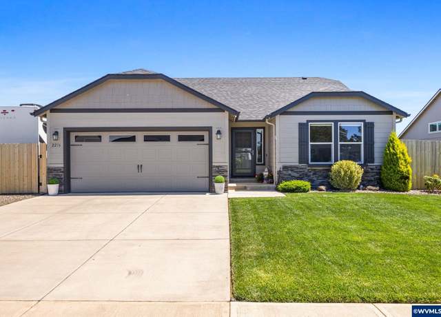 Property at 2216 Falcon Ave SE, Stayton, OR 97383, 3 beds, 2 baths