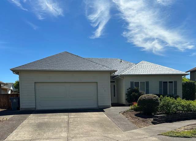 Property at 752 SE Summerfield Pl, Corvallis, OR 97333, 3 beds, 2 baths