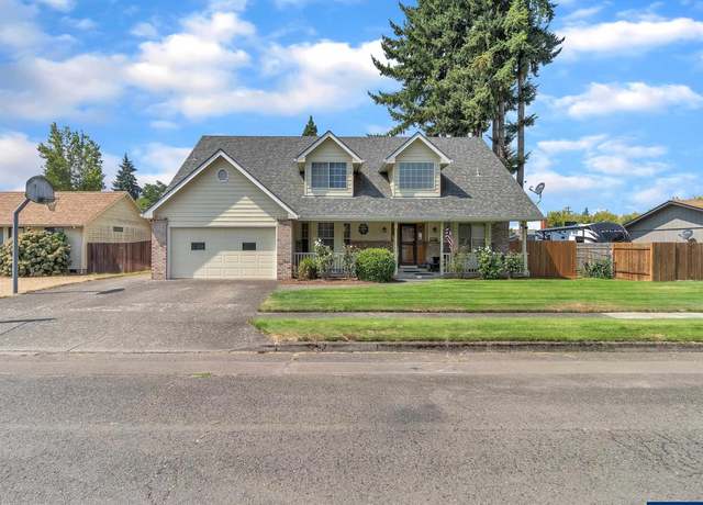 Property at 1475 N 4th Ave, Stayton, OR 97383, 4 beds, 3 baths