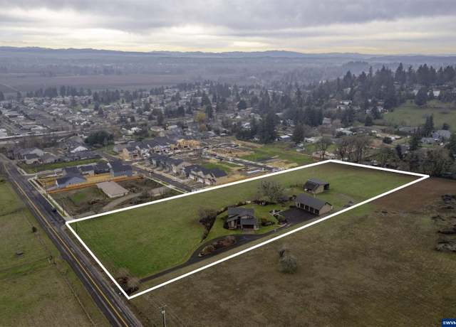 Property at 2540 Michigan City Ln NW, Salem, OR 97304, 4 beds, 2.5 baths