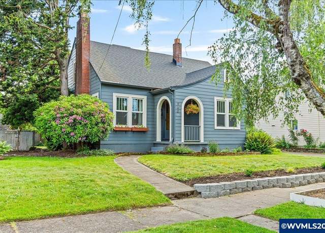 Property at 960 Highland Ave NE, Salem, OR 97301, 3 beds, 2 baths