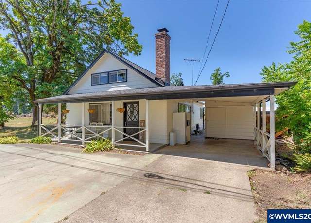 Property at 9301 Hallelujah Dr NE, Salem, OR 97305, 3 beds, 2 baths