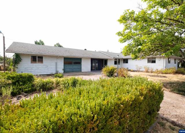Property at 1050 21st Ave SE, Albany, OR 97322, 3 beds, 2 baths