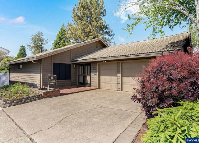 Property at 3184 Oakcrest Dr, Salem, OR 97304, 3 beds, 2 baths