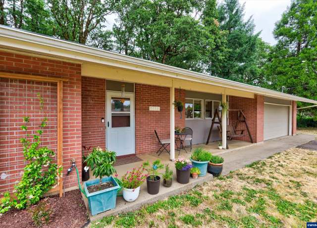 Property at 3116 NE Willamette Ave, Corvallis, OR 97330, 4 beds, 2 baths