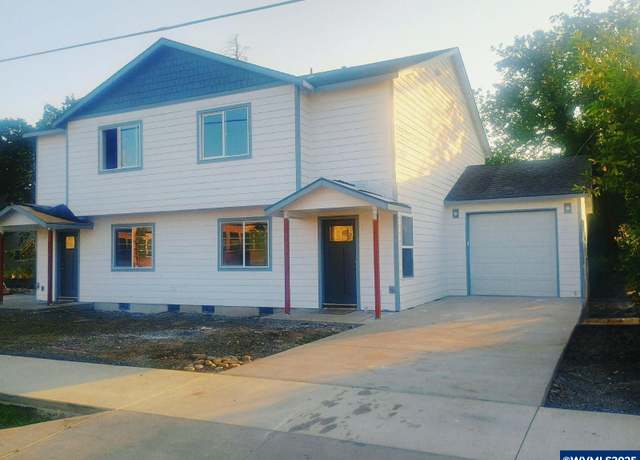 Property at 2210 S 7th (-2220) St, Lebanon, OR 97386, 6 beds, 6 baths