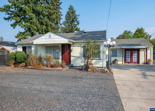 Property at 3605 Stortz Ave NE, Salem, OR 97305, 5 beds, 2.5 baths