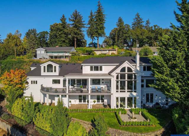 Property at 1835 Alta Vw S, Salem, OR 97302, 5 beds, 5.5 baths