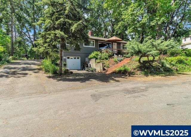 Property at 1001 Murlark Ave NW, Salem, OR 97304, 4 beds, 2 baths