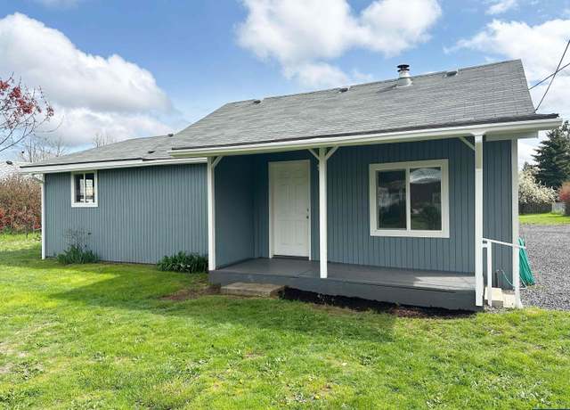 Property at 1201 1st Ave, Sweet Home, OR 97386, 3 beds, 1 bath