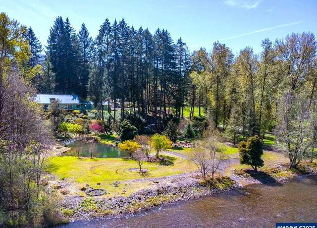 Property at 45955 Oak St, Lyons, OR 97358, 3 beds, 2.5 baths