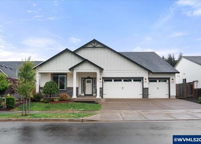 Property at 1453 Meadow Ave, Silverton, OR 97381, 4 beds, 2.5 baths
