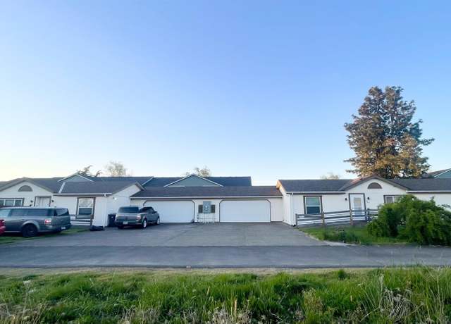 Property at 4455 Blueberry (-4445) Ln NE, Salem, OR 97305, 6 beds, 4 baths