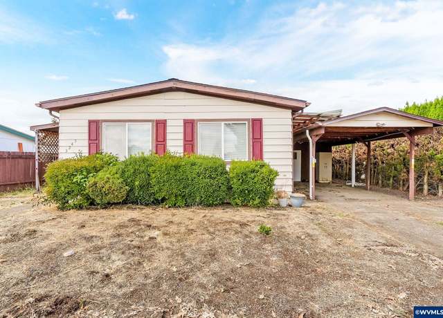 Property at 3245 S 8th St, Lebanon, OR 97355, 2 beds, 2 baths