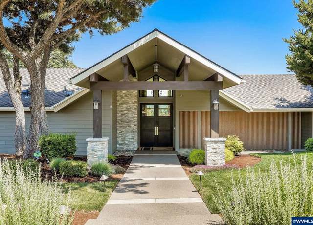 Property at 3601 Augusta National Dr S, Salem, OR 97302, 4 beds, 3 baths