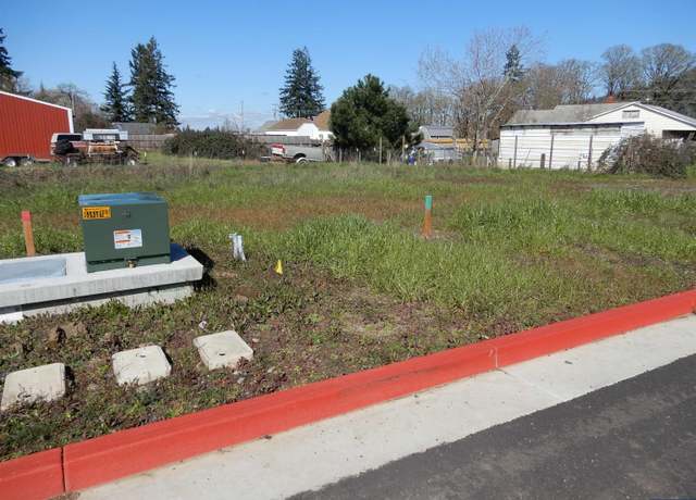 Property at 332 Seven Oaks Ln, Lebanon, OR 97355