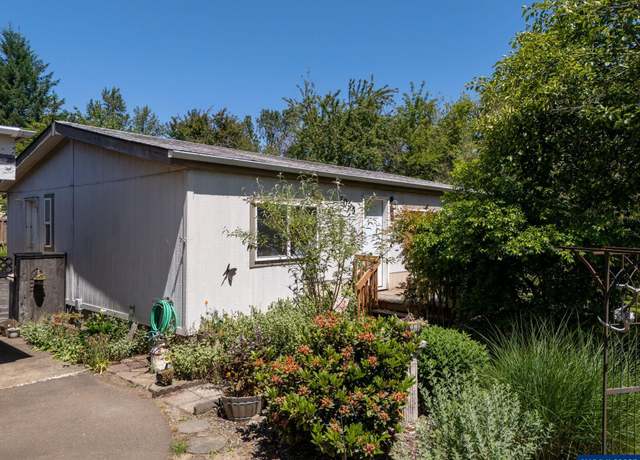 Property at 7095 SW Country Clb, Corvallis, OR 97333, 3 beds, 2 baths