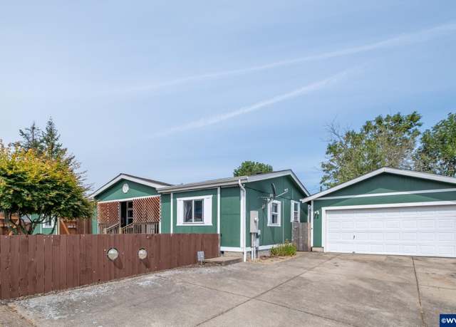 Property at 923 Walker Rd, Lebanon, OR 97355, 3 beds, 2 baths