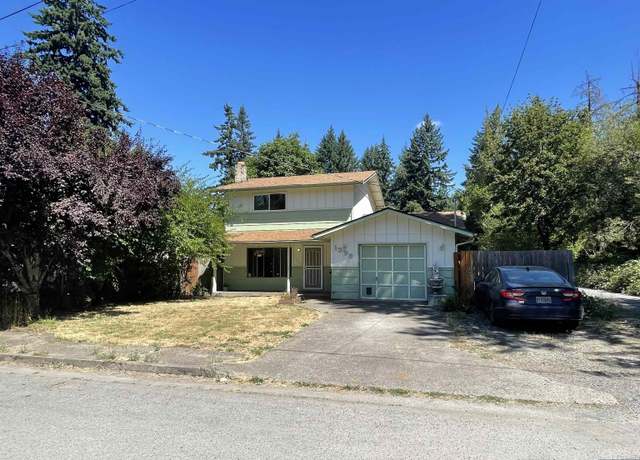 Property at 1398 Poplar St, Sweet Home, OR 97386, 3 beds, 2 baths