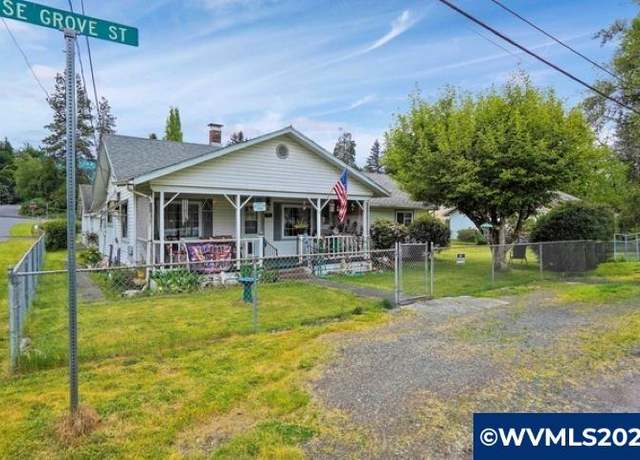 Property at 390 SE Grove St, Mill City, OR 97360, 2 beds, 1 bath