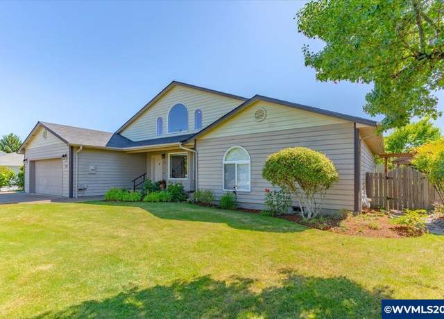 Property at 312 SE Foundation Dr, Dallas, OR 97338, 4 beds, 2.5 baths