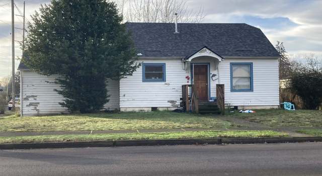 Photo of 310 W 4th St) St, Lebanon, OR 97355