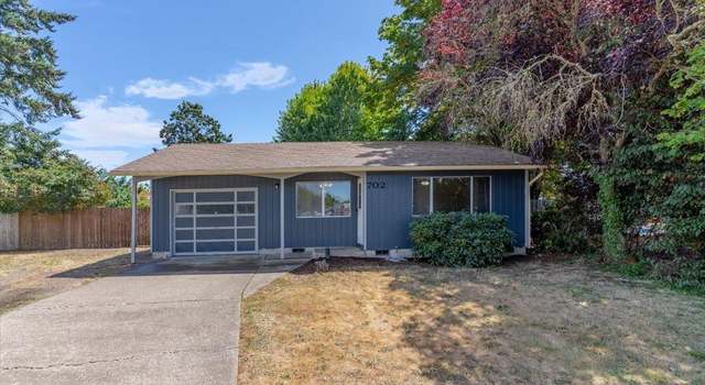 Photo of 702 Rhododendron St, Lebanon, OR 97355