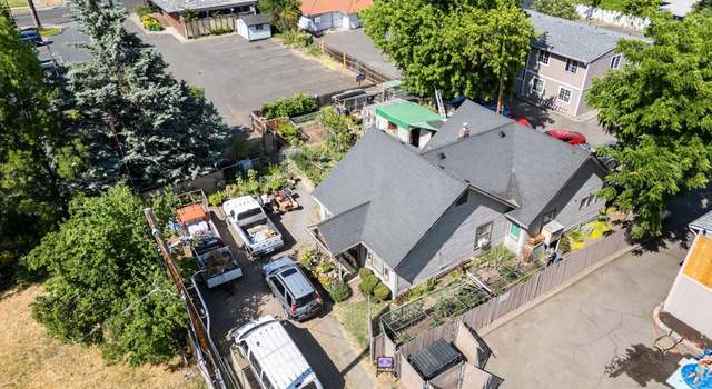 Photo of 1223 W Main St, Medford, OR 97501