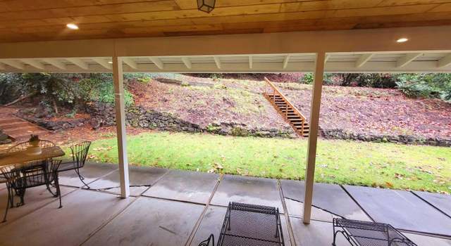 Photo of 2380 Dellwood Dr, Lake Oswego, OR 97034
