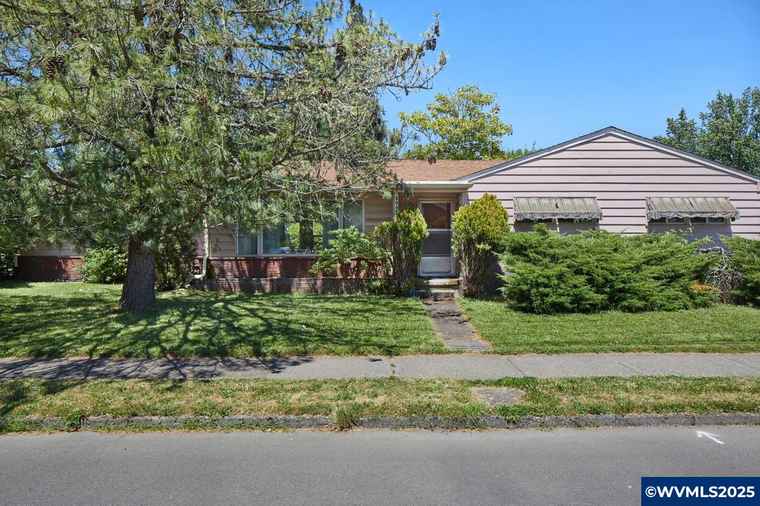 Photo of 3065 NW Grant Ave Corvallis, OR 97330